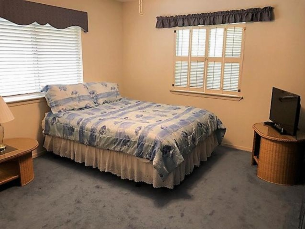 Blue Diamond Retreat Home Image 24